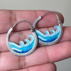 Vintage 70s Thousand Flowers Wave 925 Sterling Silver Hoop Cloisonné Earrings